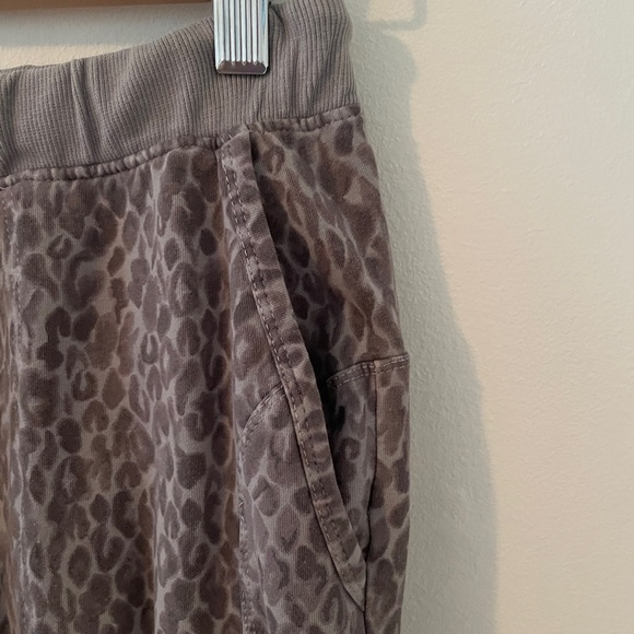 Anthropologie Pants - ANTHROPOLOGIE Gray Leopard Print Jogger Pants SATURDAY SUNDAY size Small.